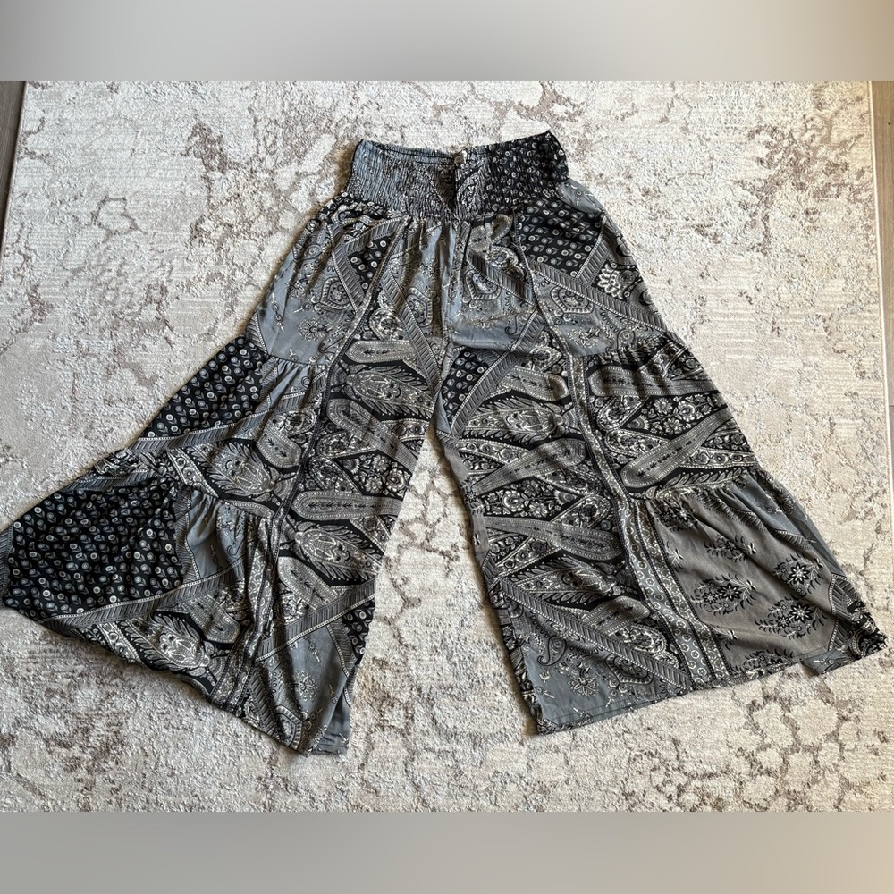 EARTHBOUND Black and Gray Wide Leg Pants